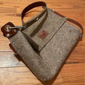 Rambag UK Handmade Felt Messenger Bag
